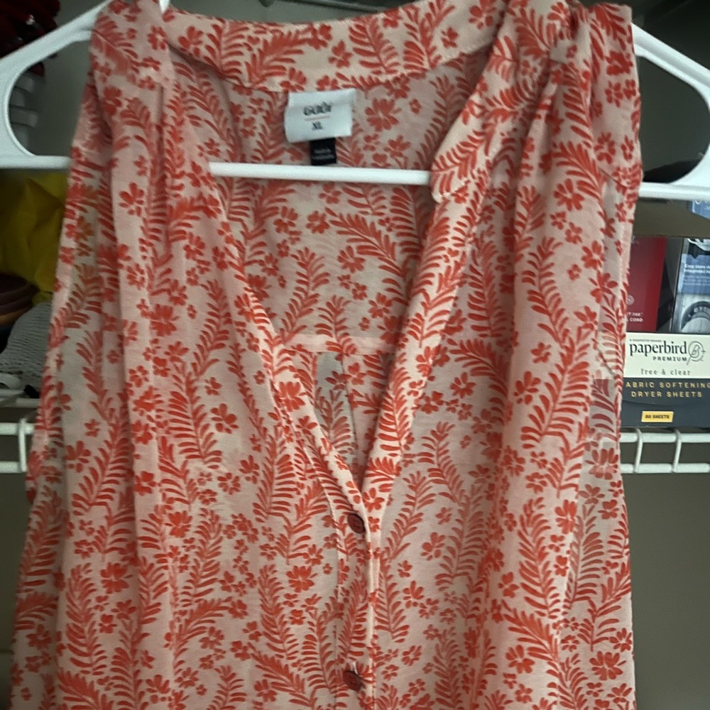 CAbi sleeveless blouse size XL